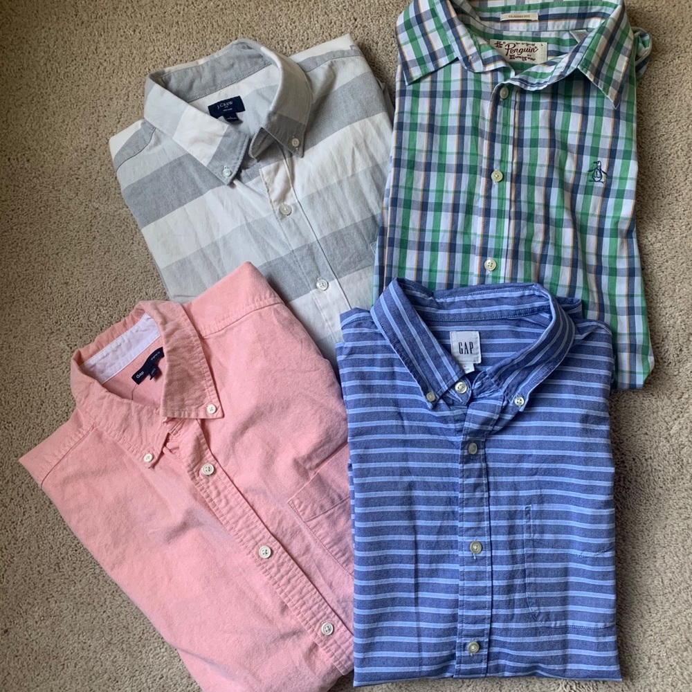 Lot of men’s short sleeve button up shirts